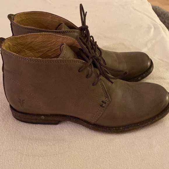 Frye tie up ankle bootie size 6.5 - Picture 2 of 6